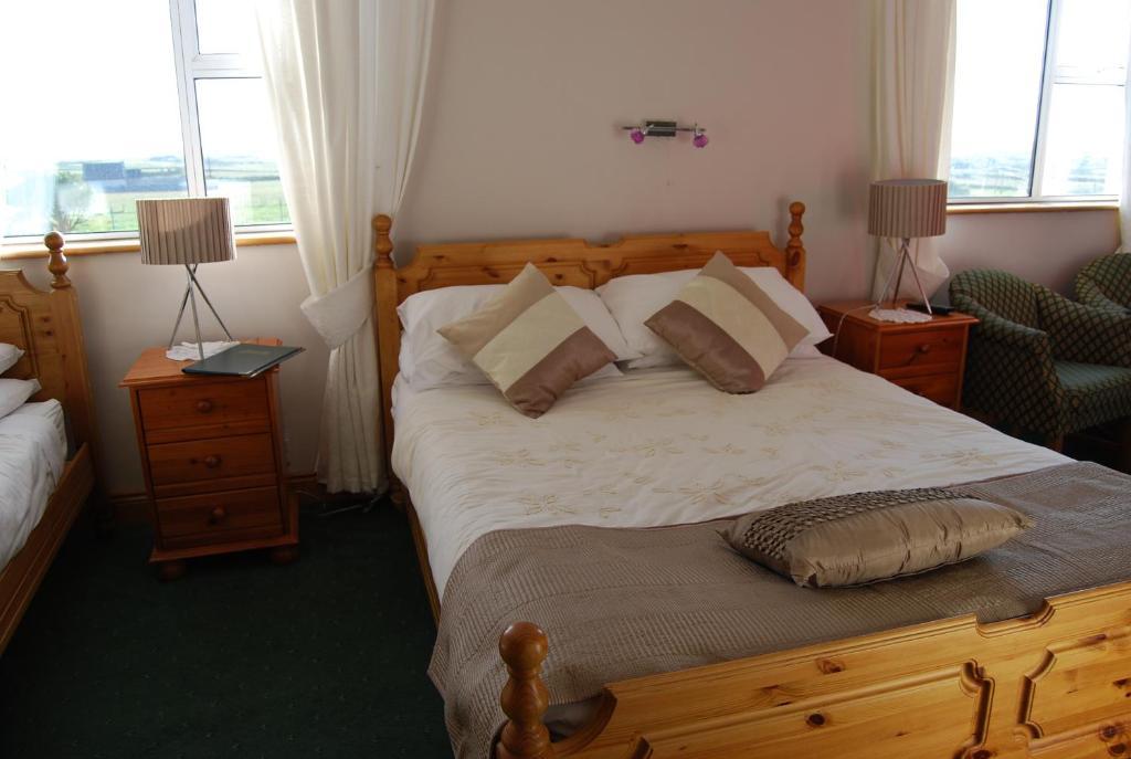Clonmore Lodge B&B 퀼티 객실 사진